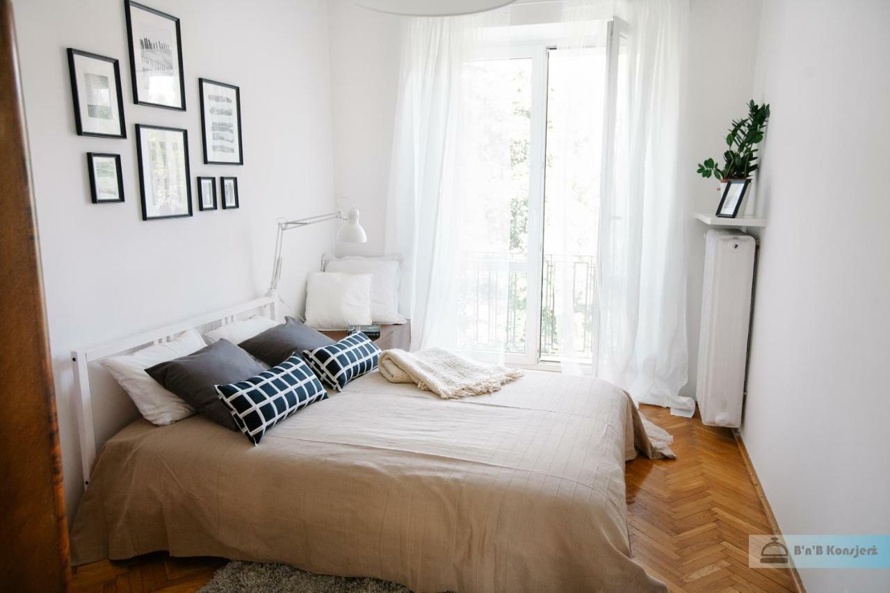 شقة Warsaw Concierge Bracka Retro Flat المظهر الخارجي الصورة
